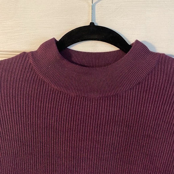 Becool Turtleneck Sweater - Picture 2 of 4